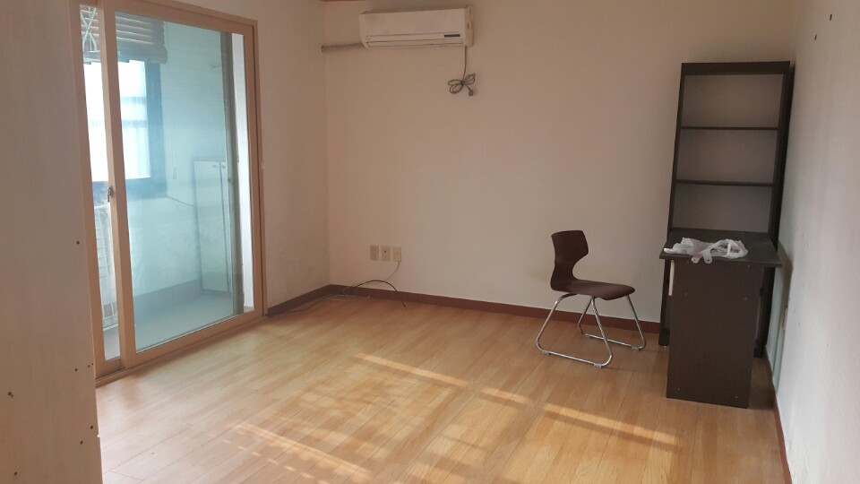서천동 크고 깔끔한원룸입니다(채광) : f2e4795ab39bb57b8c475587bbaa6d49.jpeg
